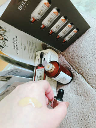 보타니티 [홍]조[진]정[결]케어 플라본 세럼 — 4.5점을 준 리뷰어가 2018년 5월 올린 사용 사진