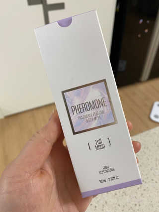 레드컨테이너 페로몬향 퍼퓸 바디미스트 80ml — 5점을 준 리뷰어가 2020년 2월 올린 사용 사진