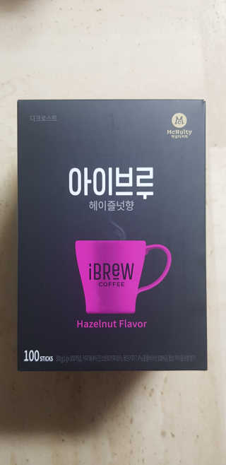 한국맥널티 아이브루 헤이즐넛향 100T — 5점을 준 리뷰어가 2019년 10월 올린 사용 사진