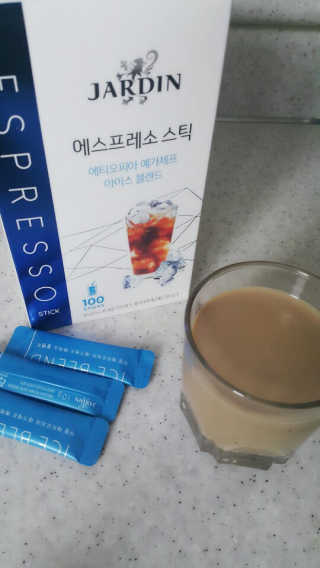 (주)쟈뎅 [쟈뎅] 에스프레소스틱 아이스블렌드 — 5점을 준 리뷰어가 2019년 5월 올린 사용 사진