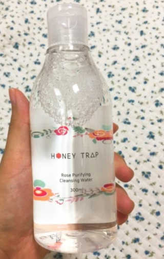 Honey Trap 허니트랩 로즈 퓨리파잉 클렌징 워터 — 5점을 준 리뷰어가 2018년 2월 올린 사용 사진