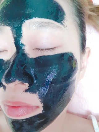퓨어힐스 포어 클리어 블랙 챠콜 필오프 팩 — 3점을 준 리뷰어가 2019년 3월 올린 사용 사진