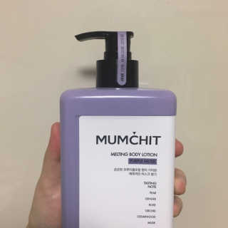 멈칫(MUMCHIT) 멜팅 바디로션 — 5점을 준 리뷰어가 2018년 12월 올린 사용 사진