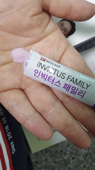 라플레 유해균을 이겨 튼튼한 장으로,  인빅터스 패밀리 — 5점을 준 리뷰어가 2019년 3월 올린 사용 사진