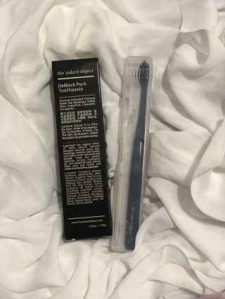 the naked object 디블랙팩치약 디블랙칫솔 세트 — 5점을 준 리뷰어가 2019년 1월 올린 사용 사진