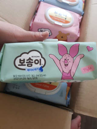 보솜이 아기물티슈 베이비케어 푸에디션 캡 74매 10입 — 4.17점을 준 리뷰어가 2019년 4월 올린 사용 사진
