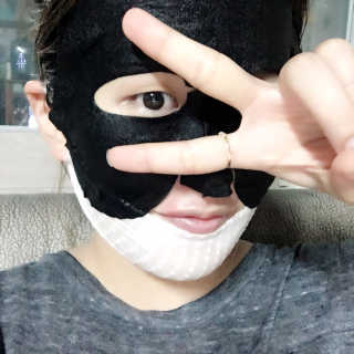 23years old 아큐페어 쁘띠 마스크 (5장) — 4.33점을 준 리뷰어가 2017년 6월 올린 사용 사진