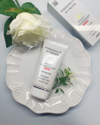 지고트 화이트닝 유브이 썬블럭 크림 70ml,1+1 — 4.5점을 준 리뷰어가 2019년 5월 올린 사용 사진