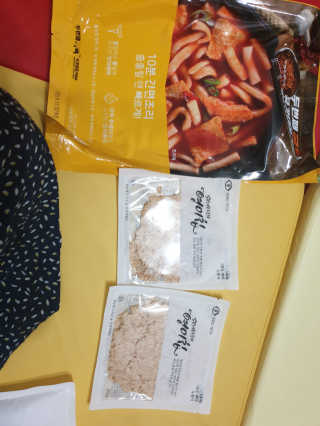 두번째 국떡 국가대표 떡볶이 1팩 + 영미칩 2봉 증정 — 4점을 준 리뷰어가 2019년 2월 올린 사용 사진