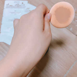 자빈드서울 윙크 파운데이션 팩트 — 5점을 준 리뷰어가 2019년 6월 올린 사용 사진