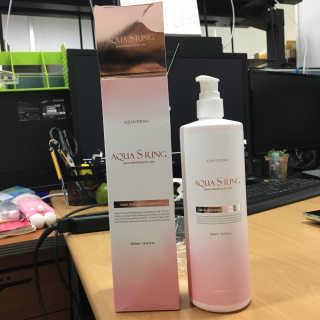 아쿠아큐링 아쿠아S링 퓨어리프레싱 헤어케어 500ml — 4.67점을 준 리뷰어가 2018년 8월 올린 사용 사진