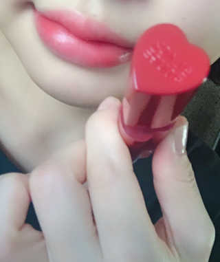 [블랙루즈] 컬러 락 하트 틴트 1+1 — 5점을 준 리뷰어가 2019년 8월 올린 사용 사진