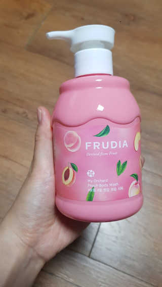 [후르디아] 복숭아 바디워시+바디에센스 세트 — 5점을 준 리뷰어가 2019년 7월 올린 사용 사진