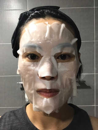웰더마 사파이어 콜라겐 임팩트 에센셜 마스크 — 4.5점을 준 리뷰어가 2019년 8월 올린 사용 사진