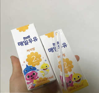 매일우유 멸균 매일우유 저지방 2프로 멸균 핑크퐁 에디션 6입 — 5점을 준 리뷰어가 2017년 12월 올린 사용 사진