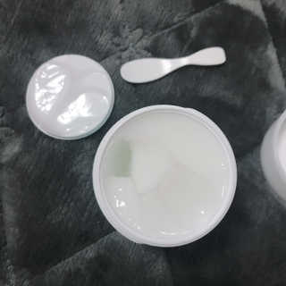 리얼베리어 아쿠아 수딩 젤 크림 대용량 기획세트 — 4점을 준 리뷰어가 2018년 5월 올린 사용 사진