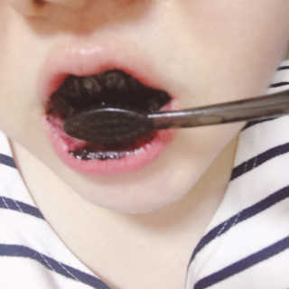 the naked object 디블랙팩치약 디블랙칫솔 세트 — 3점을 준 리뷰어가 2020년 2월 올린 사용 사진