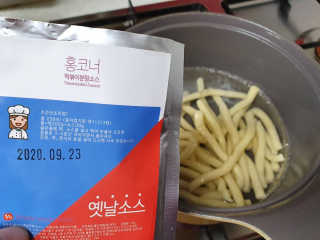 [홍코너떡볶이]옛날떡볶이 인기맛 4팩세트 — 5점을 준 리뷰어가 2019년 10월 올린 사용 사진