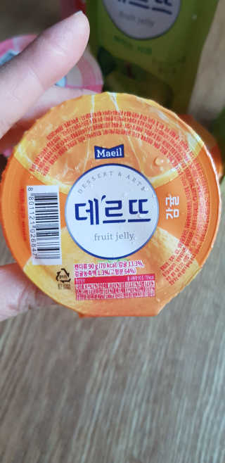 데르뜨 떠먹는 과일 3종, 짜먹는 과일 2종 총 10개 체험 — 5점을 준 리뷰어가 2020년 3월 올린 사용 사진