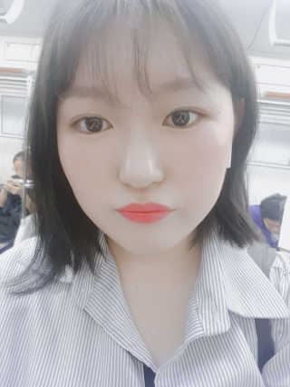 [후르디아] 모공케어 겉보속촉 여름 수분크림 — 3점을 준 리뷰어가 2019년 8월 올린 사용 사진
