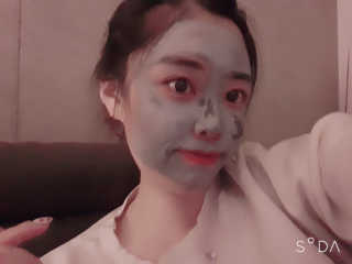 SWISSE 스위스 마누카 허니 디톡시파잉 페이셜 마스크 — 4점을 준 리뷰어가 2020년 1월 올린 사용 사진