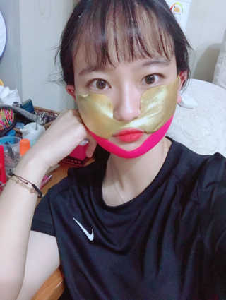 스케덤 펩타이드 리프팅밴드 — 5점을 준 리뷰어가 2019년 8월 올린 사용 사진