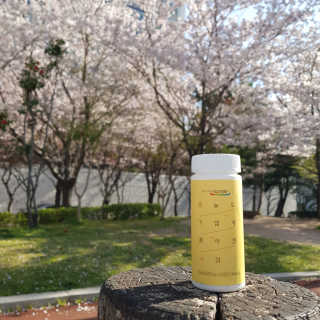 힐링팩토리 오늘도 가볍게 저분자 피쉬 콜라겐 정 — 5점을 준 리뷰어가 2020년 4월 올린 사용 사진