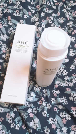 AHC 에이 에이치 씨 미니멀 10 워터리 에센스 — 4.67점을 준 리뷰어가 2018년 11월 올린 사용 사진