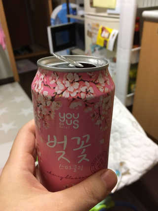 GS25 벚꽃 팝콘 + 벚꽃스파클링 + 벚꽃 청포도 에이드 — 4.67점을 준 리뷰어가 2018년 3월 올린 사용 사진
