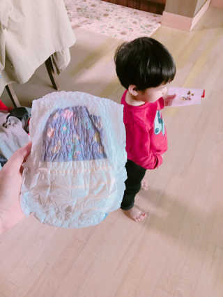 LG생활건강 토디앙 자운보 본초 팬티형 기저귀 — 4.33점을 준 리뷰어가 2017년 4월 올린 사용 사진