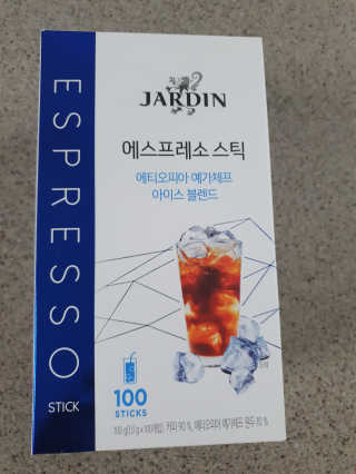 (주)쟈뎅 [쟈뎅] 에스프레소스틱 아이스블렌드 — 4점을 준 리뷰어가 2019년 5월 올린 사용 사진