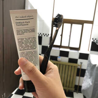 the naked object 디블랙팩치약 디블랙칫솔 세트 — 5점을 준 리뷰어가 2019년 6월 올린 사용 사진