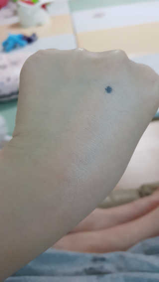 아미니 아쿠아 프로텍터 선쿠션 — 5점을 준 리뷰어가 2019년 4월 올린 사용 사진