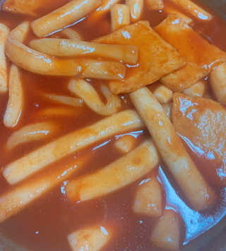 두번째 국떡 국가대표 떡볶이 1팩 + 영미칩 2봉 증정 — 5점을 준 리뷰어가 2019년 2월 올린 사용 사진