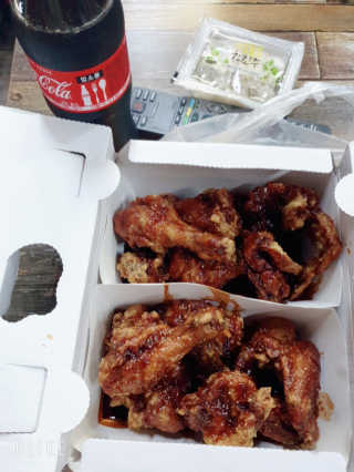 [치킨마루]-  빠사칸레드 + 콜라 500ml — 5점을 준 리뷰어가 2019년 5월 올린 사용 사진