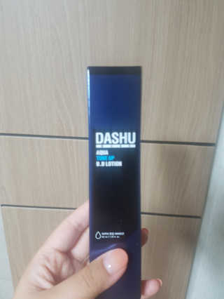 다슈코리아 다슈 맨즈 톤 업 비비로션 40ml — 3.83점을 준 리뷰어가 2018년 6월 올린 사용 사진