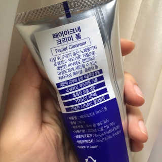 페어아크네 크리미폼 페어아크네 크리미 폼 — 4점을 준 리뷰어가 2019년 8월 올린 사용 사진