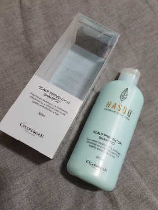 셀리본 하수오 내츄럴 프리벤션 탈모관리 샴푸 300ml — 5점을 준 리뷰어가 2019년 11월 올린 사용 사진