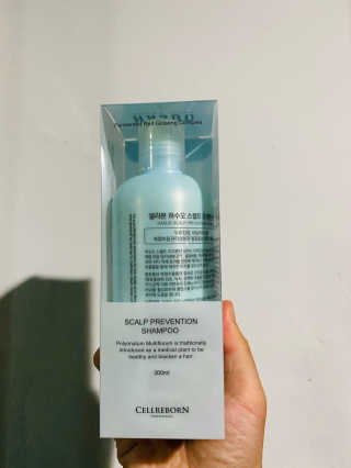 셀리본 하수오 내츄럴 프리벤션 탈모관리 샴푸 300ml — 3.5점을 준 리뷰어가 2019년 11월 올린 사용 사진