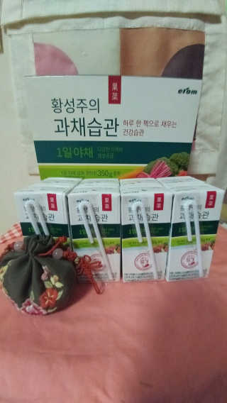 이롬 황성주의 과채습관 1일 야채 과일 주스 랜덤 세트 — 5점을 준 리뷰어가 2018년 7월 올린 사용 사진