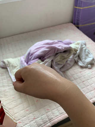 스킨그래머 슈퍼 굿 리페어 에센스 — 4.5점을 준 리뷰어가 2019년 6월 올린 사용 사진