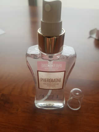 레드컨테이너 페로몬향 퍼퓸 바디미스트 80ml — 4.5점을 준 리뷰어가 2020년 2월 올린 사용 사진