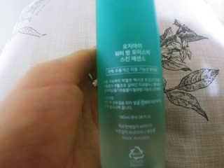 오지아이 워터 밤 모이스처 스킨 에센스 180ml — 4점을 준 리뷰어가 2019년 12월 올린 사용 사진