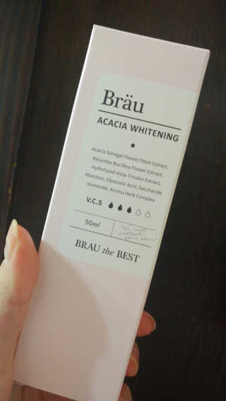 브로이코스메틱 아카시아 화이트닝 미백크림 — 4.67점을 준 리뷰어가 2018년 2월 올린 사용 사진