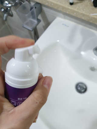 폼글 I foamgle [폼글] 거품가글 50ml 3종 - 민트, 라벤더, 라즈베리 — 2점을 준 리뷰어가 2019년 11월 올린 사용 사진