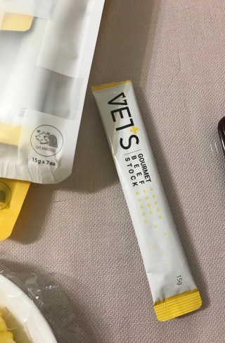 베츠 고메스톡 2종 강아지츄르 사료, 물 전용토핑육수 — 3점을 준 리뷰어가 2019년 8월 올린 사용 사진