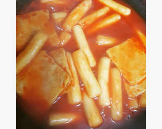 두번째 국떡 국가대표 떡볶이 1팩 + 영미칩 2봉 증정 — 5점을 준 리뷰어가 2019년 2월 올린 사용 사진