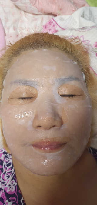 로벡틴 닥터 마스크 시카 — 5점을 준 리뷰어가 2019년 10월 올린 사용 사진