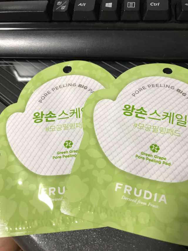 [후르디아] 청포도 매끈약산성 필링 패드_50매 세트 리뷰 사진