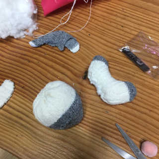 삭스플리즈 [DIY] 삑삑이 토끼 양말인형 키링 만들기+실+기부팔찌 — 3점을 준 리뷰어가 2020년 3월 올린 사용 사진